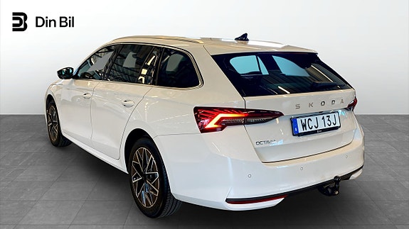 Skoda Octavia 3 of 5
