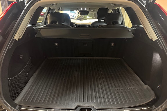 Volvo XC60 13 of 15