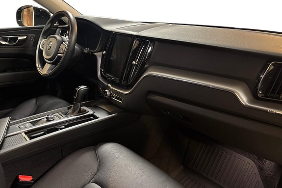 Volvo XC60 10 of 15