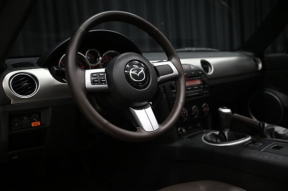 Mazda MX-5 14 of 22
