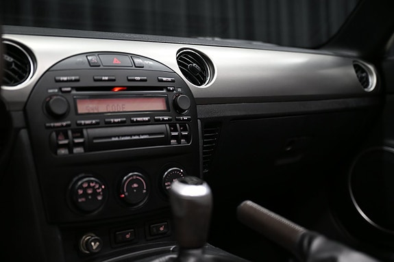 Mazda MX-5 18 of 22