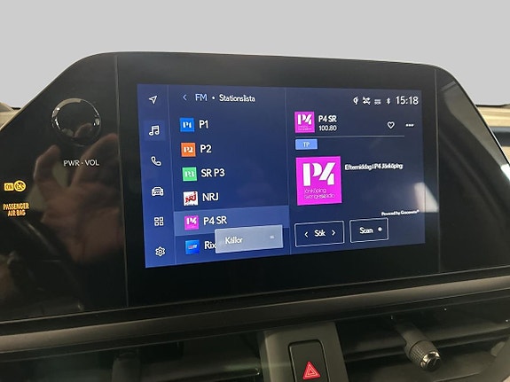 Lexus UX250h 14 of 24