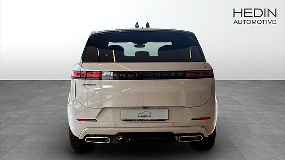 Land Rover Range Rover Sport 7 of 13