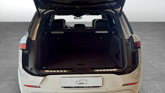 Land Rover Range Rover Sport 10 of 13