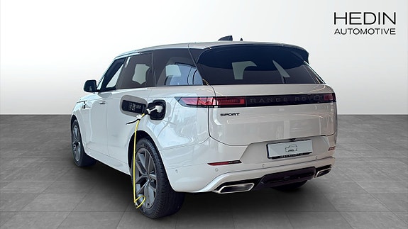 Land Rover Range Rover Sport 2 of 5