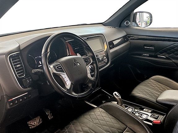 Mitsubishi Outlander 5 of 17