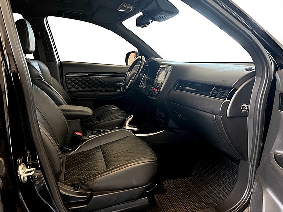 Mitsubishi Outlander 12 of 17