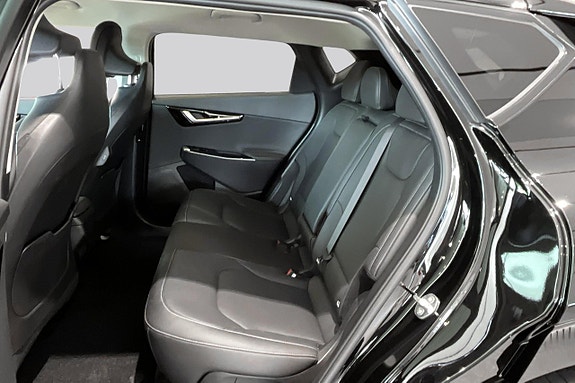 Kia EV6 8 of 21