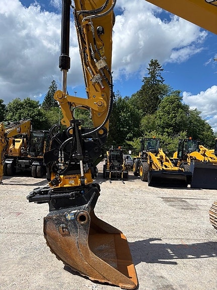 CAT 330 10 of 11
