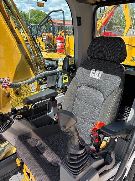 CAT 330 6 of 11