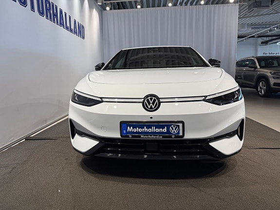 Volkswagen ID.7 3 of 5