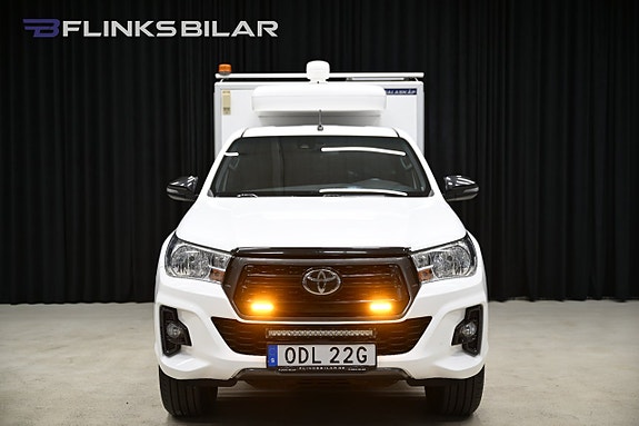 Toyota HiLux 18 of 30