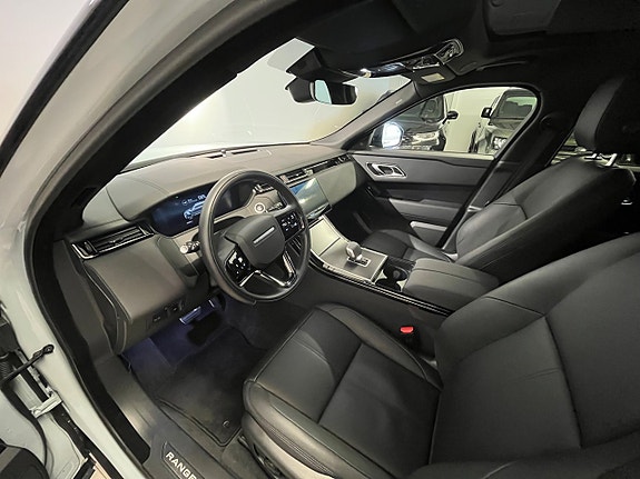 Land Rover Range Rover Velar 8 of 10