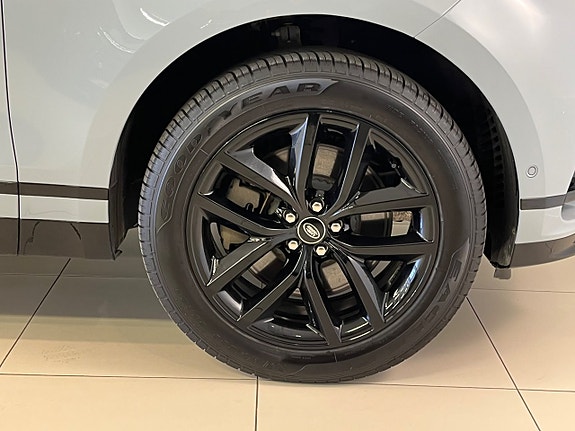 Land Rover Range Rover Velar 6 of 10