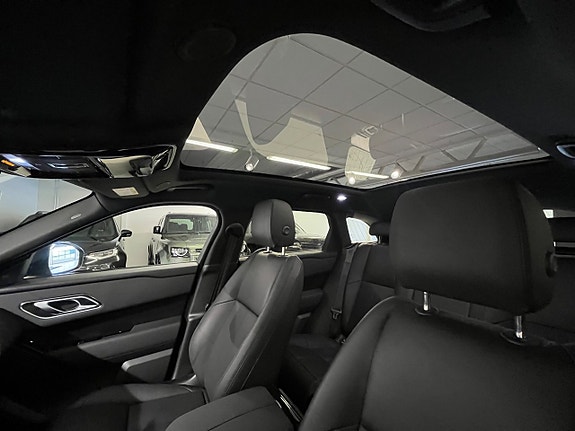 Land Rover Range Rover Velar 9 of 10