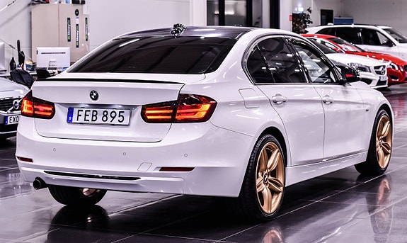 BMW 320d 8 of 14