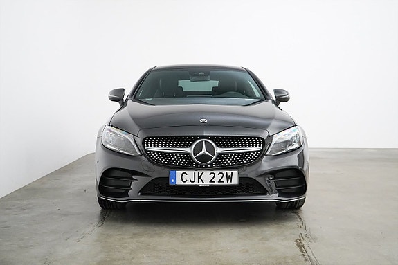Mercedes-Benz C200 23 of 26
