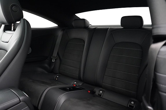 Mercedes-Benz C200 8 of 26