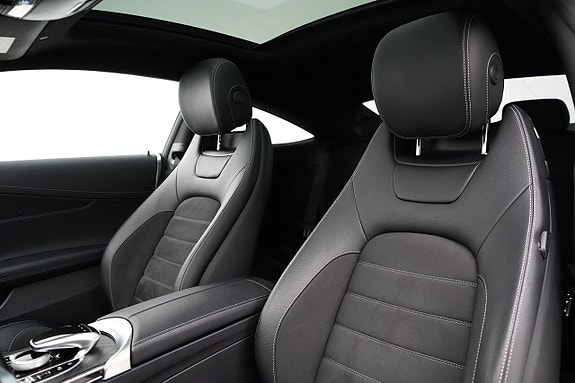 Mercedes-Benz C200 7 of 26
