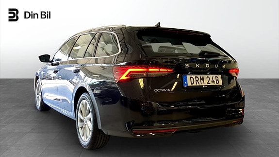 Skoda Octavia 3 of 5