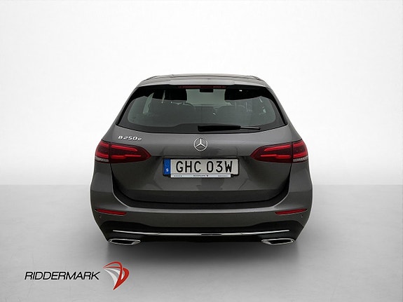 Mercedes-Benz B250 e 5 of 5