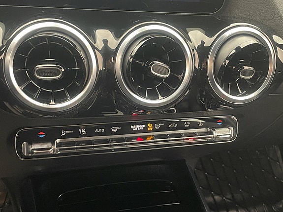 Mercedes-Benz B250 e 22 of 30