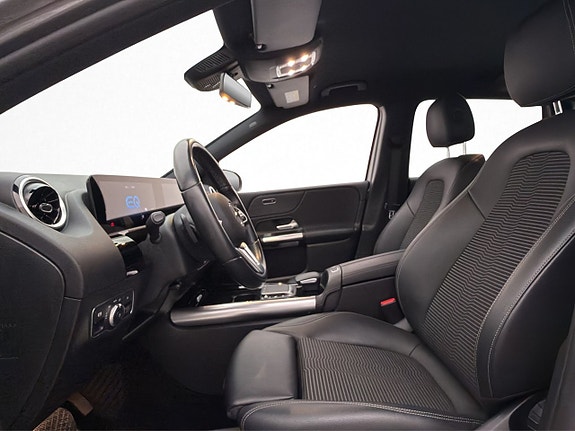 Mercedes-Benz B250 e 12 of 30