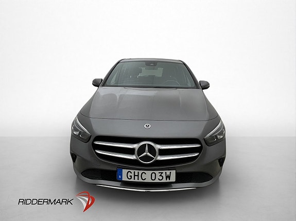 Mercedes-Benz B250 e 2 of 5