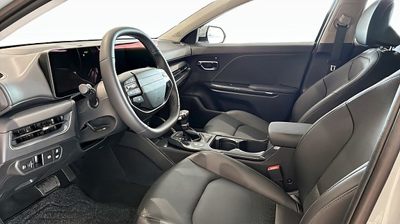Kia K4 8 of 13