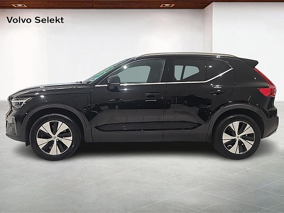Volvo XC40 3 of 14