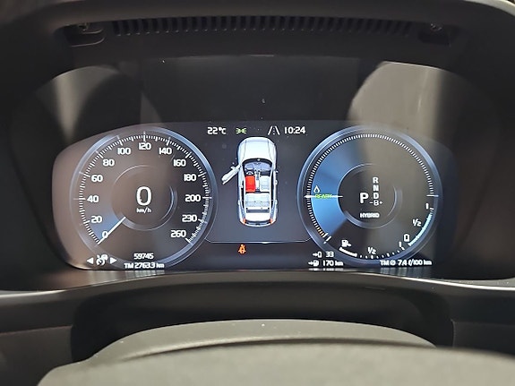 Volvo XC40 11 of 14