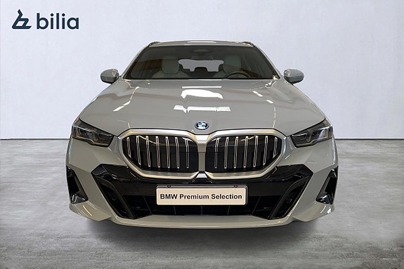 BMW 530e 5 of 19