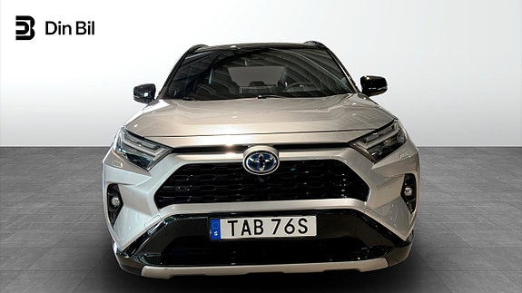 Toyota RAV4 4 of 5