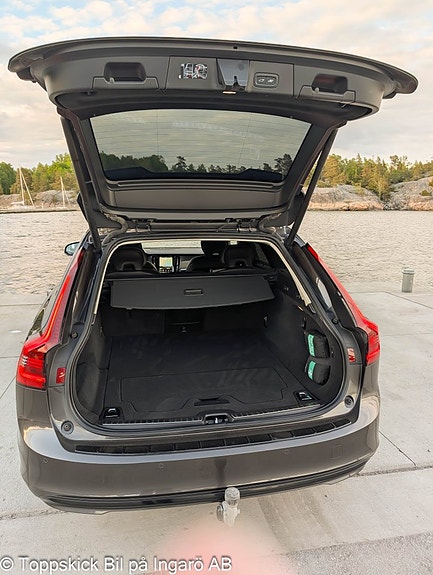 Volvo V90 16 of 28