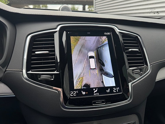 Volvo XC90 26 of 30