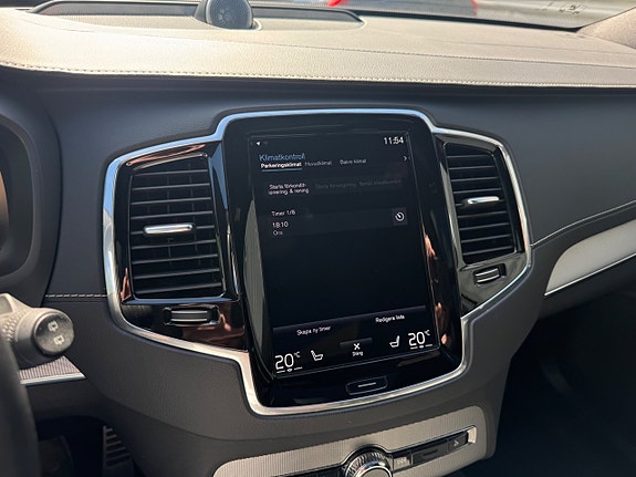 Volvo XC90 21 of 28