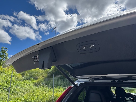 Volvo XC90 27 of 28