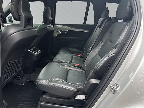 Volvo XC90 17 of 30