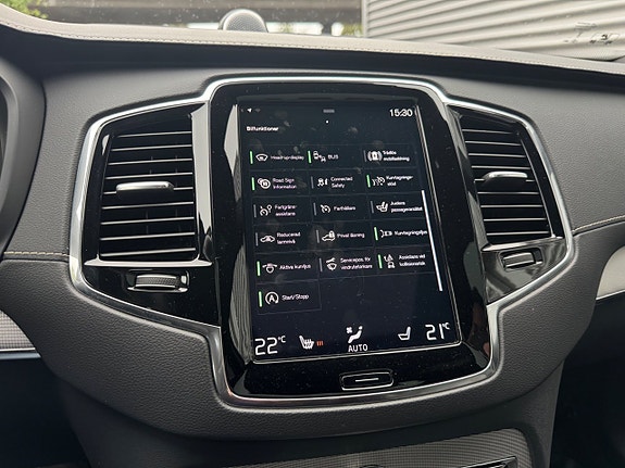 Volvo XC90 28 of 30