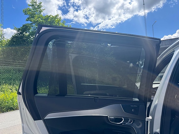 Volvo XC90 17 of 28