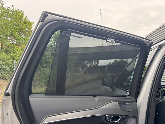 Volvo XC90 30 of 30