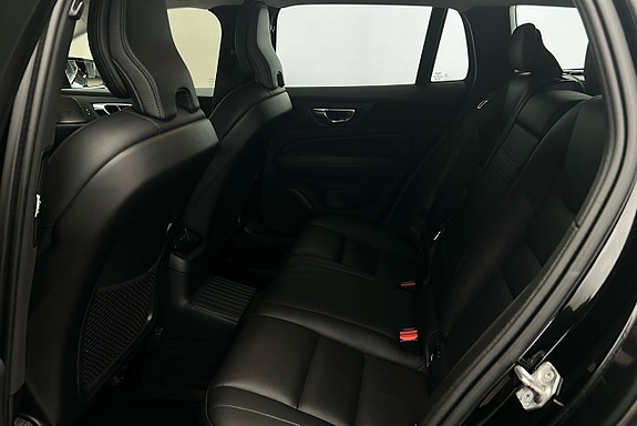 Volvo V60 13 of 28