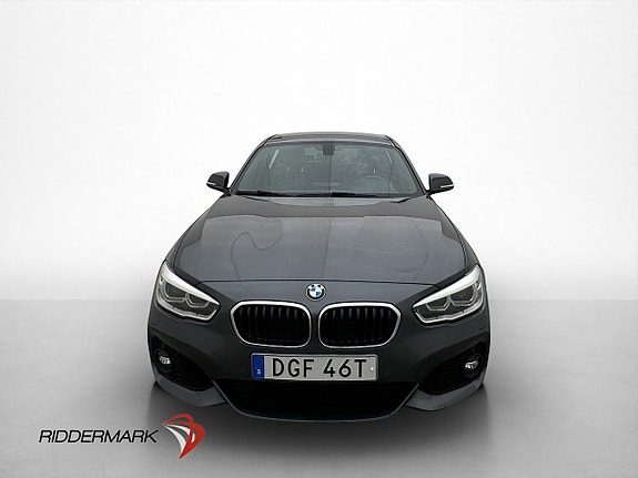 BMW 118i 2 of 5