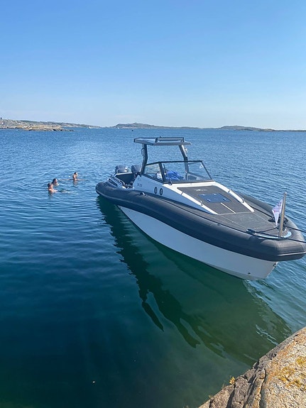 Agapi 950 / 2 x Yamaha 300 hk - 2016 MOMS 4 of 9