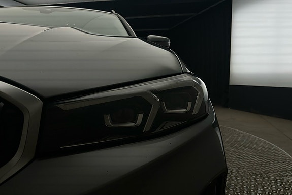 BMW 330e 11 of 25