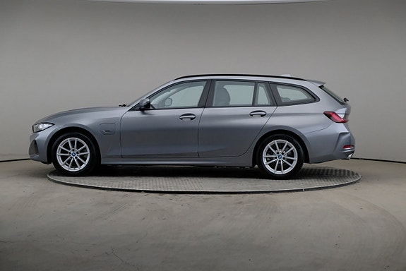 BMW 330e 4 of 25