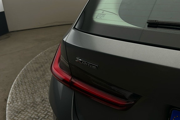 BMW 330e 25 of 25