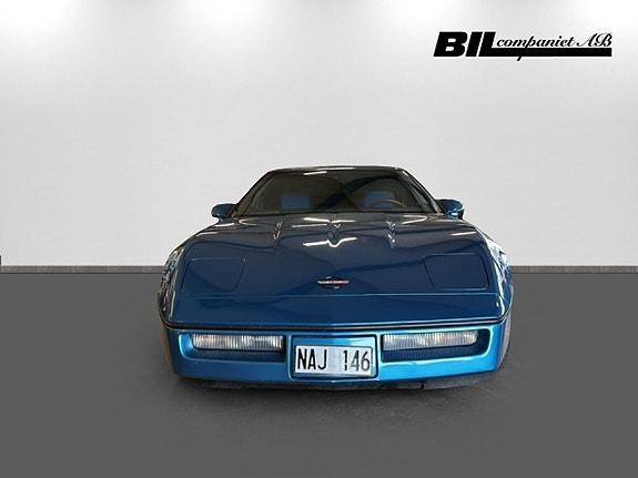 Chevrolet Corvette 3 of 5