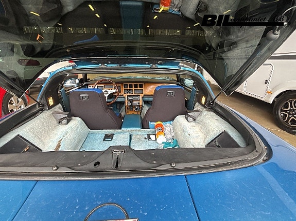 Chevrolet Corvette 16 of 17
