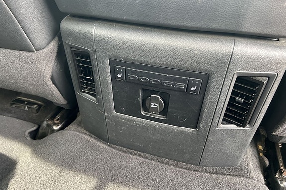 Dodge RAM 1500 24 of 30